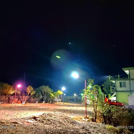 מלון צ'ראפונג'י Abode Me Me Ai Haven מראה חיצוני תמונה