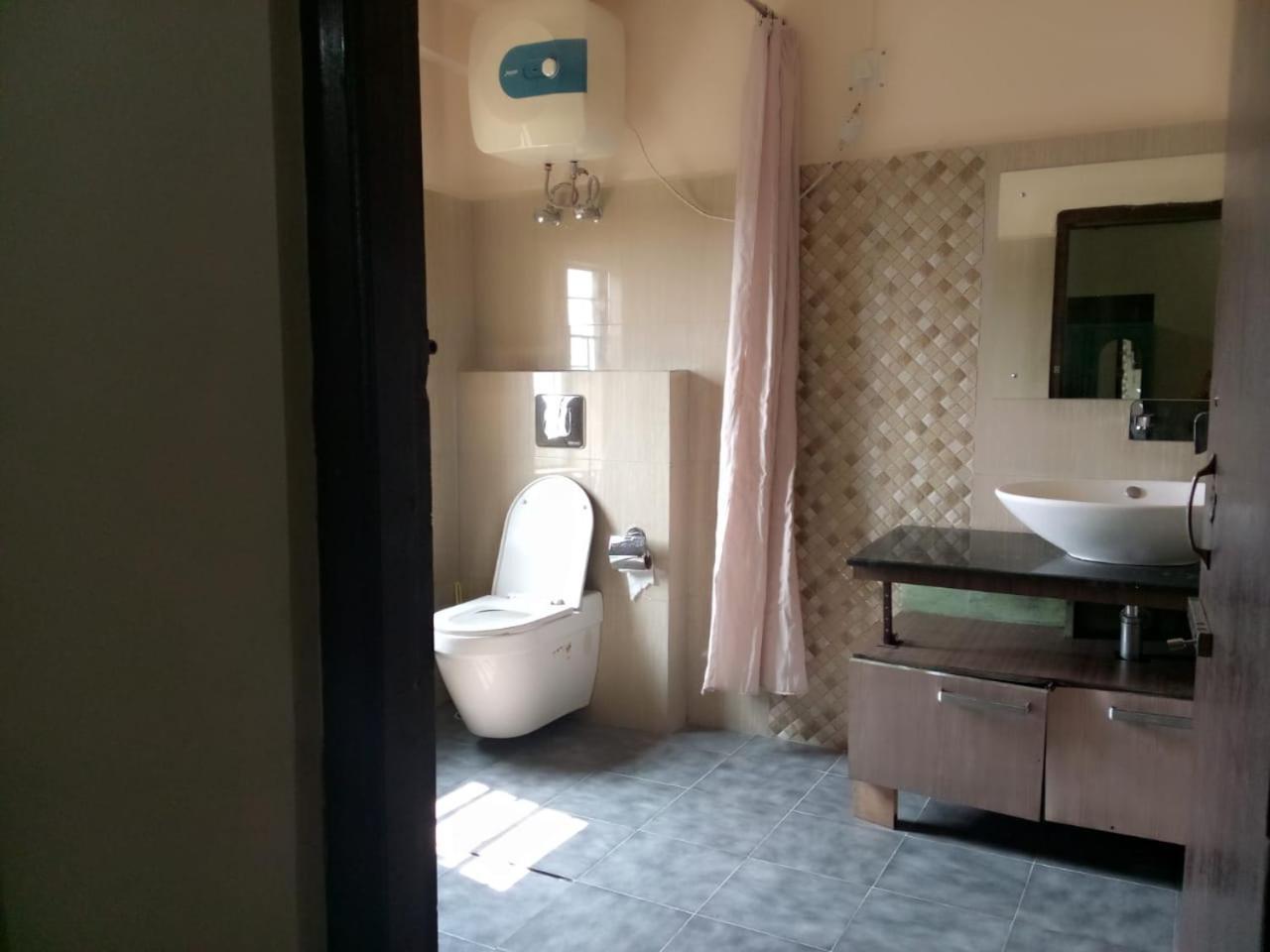 מלון צ'ראפונג'י Abode Me Me Ai Haven מראה חיצוני תמונה