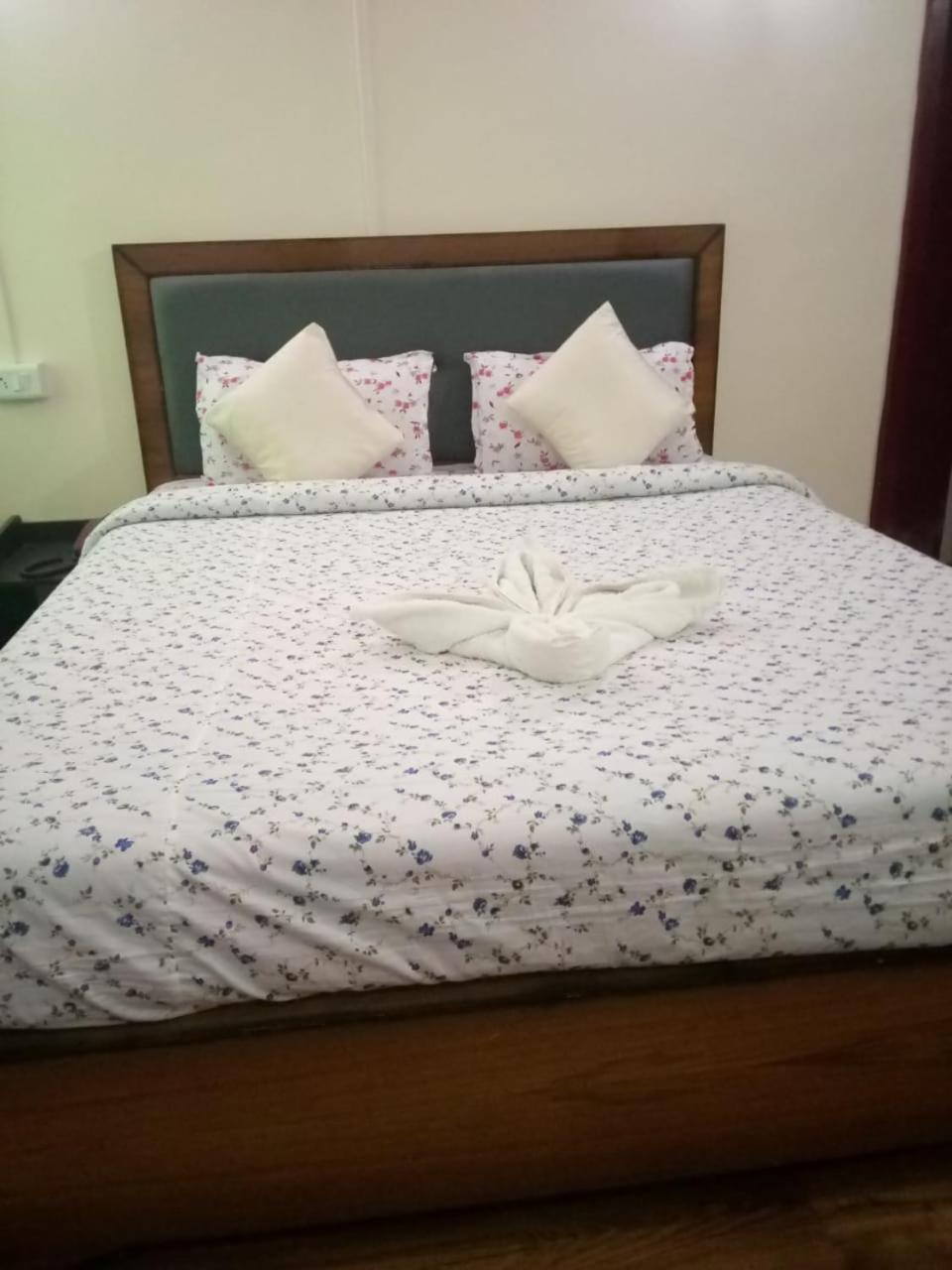 מלון צ'ראפונג'י Abode Me Me Ai Haven מראה חיצוני תמונה