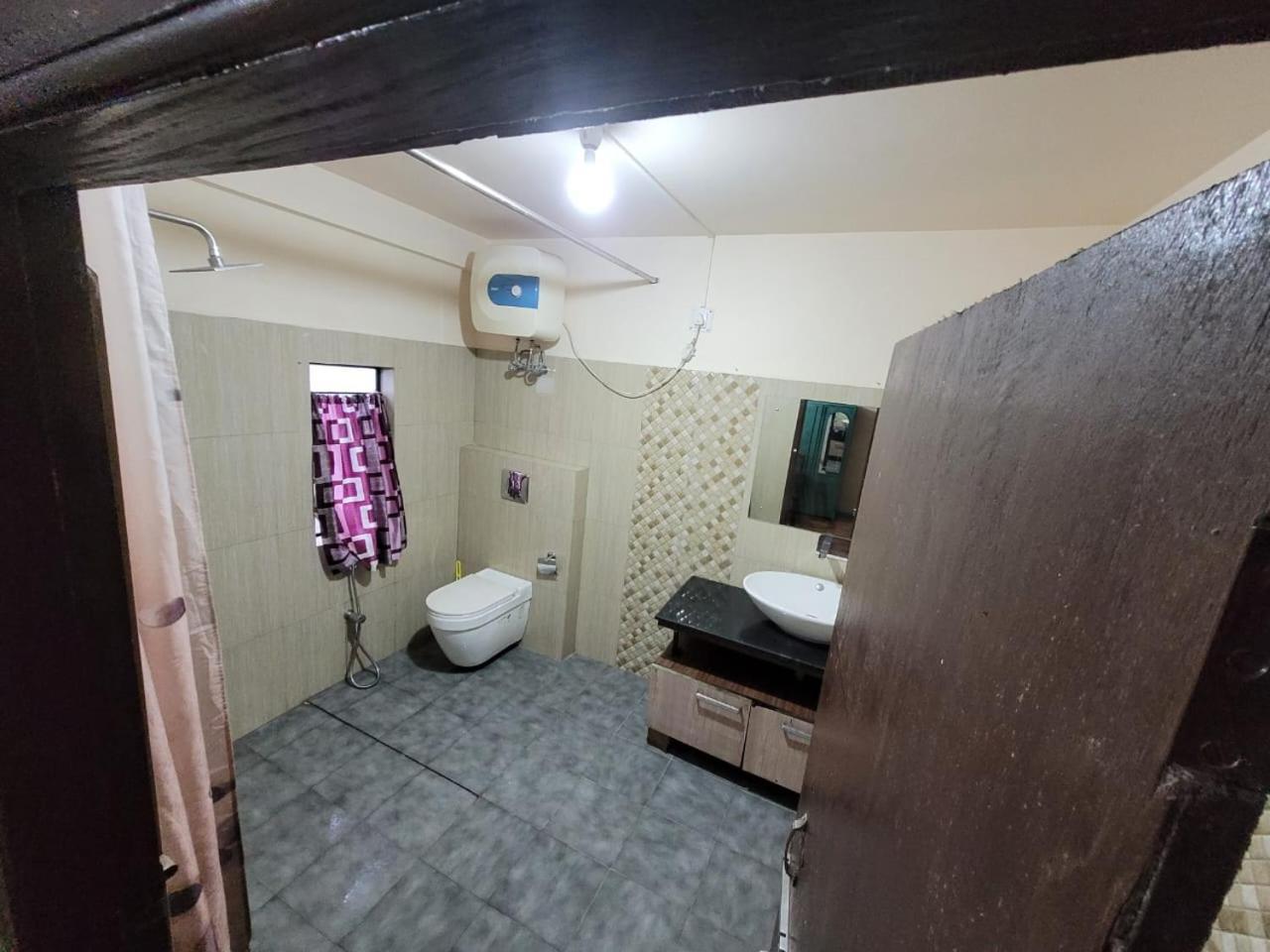 מלון צ'ראפונג'י Abode Me Me Ai Haven מראה חיצוני תמונה